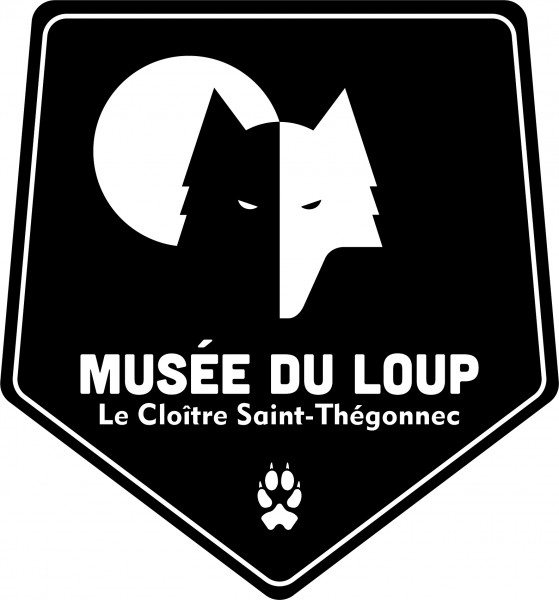 Musée du Loup -LE CLOITRE SAINT THEGONNEC